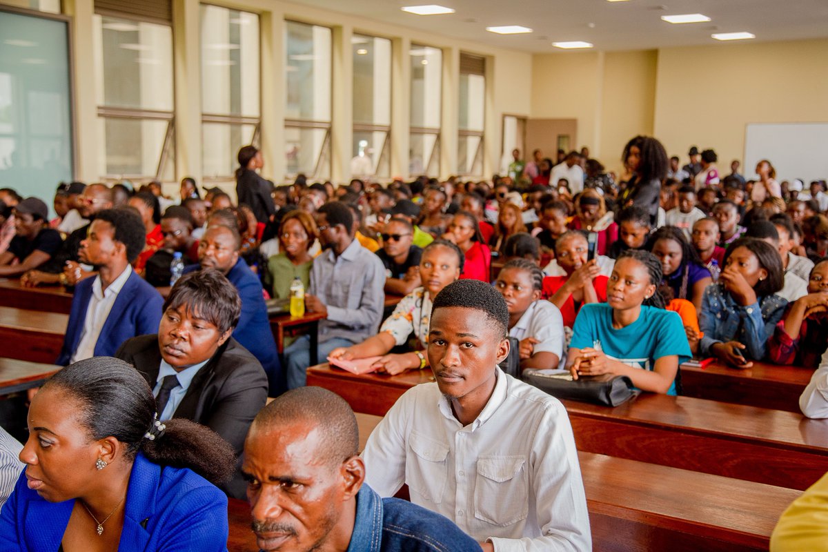 Mobilisation de la Jeunesse Étudiante pour l’Unité et la Défense de la RDC

Ce samedi 1ᵉʳ mars 2025, à l’initiative du Réseau des Jeunes Parlementaires de la 4ᵉ Législature, une rencontre s’est tenue avec les étudiants de l’Université Pédagogique Nationale. Objectif : mobiliser