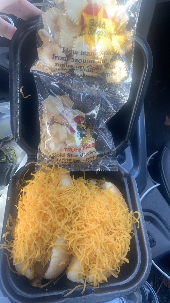MelodyTraynor's tweet image. Finishing out #CincinnatiChiliWeek at @goldstarchili again. 3rd times the charm?🤞🏻 #GoldStarChiliContest