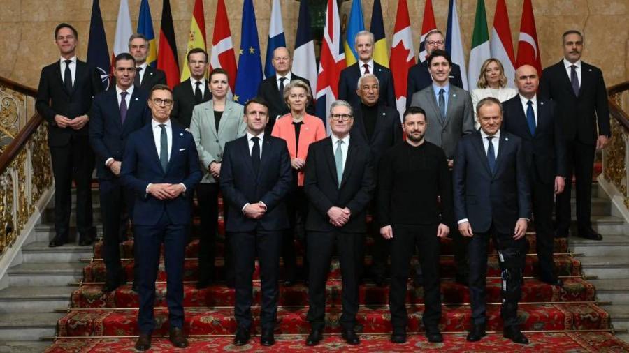 ASK_des's tweet photo. #lUkraine This lot have had 3 years to try sort the mess out in Ukraine done nothing. All here in Great Britain 🇬🇧. Just carry on the same, more money, more weapons to Ukraine. Only man can sort peace deal out is Donald Trump. This lot couldn’t organise a piss up in a brewery. https://t.co/zm7coHmttU