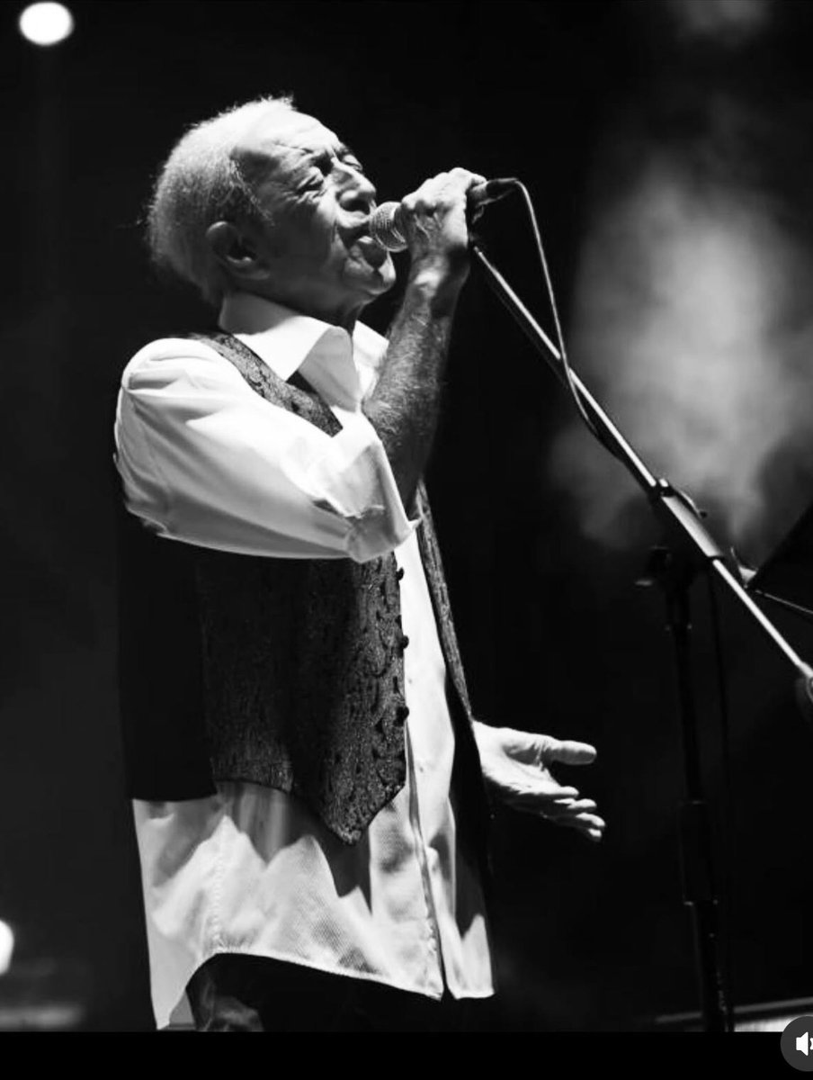 Semtimizin medar-ı iftiharı, abimiz, güzel insan, büyük müzisyen Edip abimiz…Dilim varmıyor…Çok çok üzgünüm. #EdipAkbayram