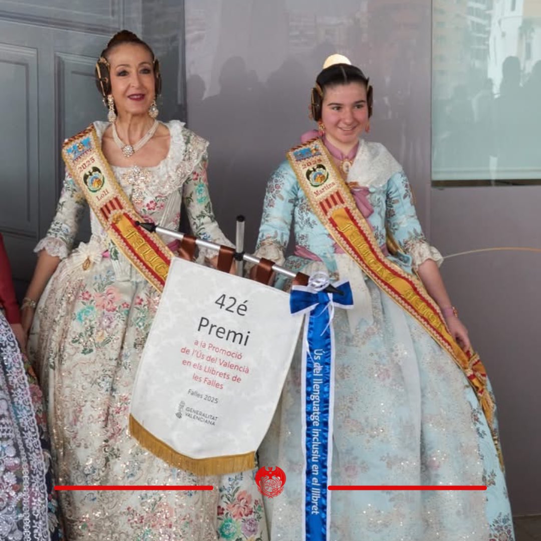Ahir els nostres representants van anar a recollir el 42é premi als Premis de la Generalitat Valenciana de Promoció del Valencià. 

Enhorabona a la resta de comissions!

#FRSA #Falles2025

📷: JLFC i Joan Castelló