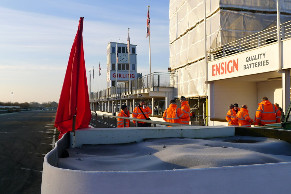 A frosty start at the Motor Circuit, but it turned into the most beautiful spring day for the <a href="/GoodwoodRRC/">Goodwood Road & Racing</a> Autosolo. #thankyoumarshals