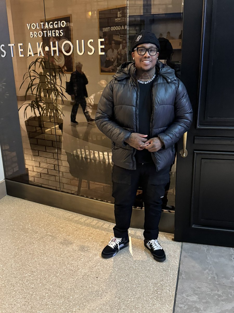 Staydownfo's tweet image. Too trim i got them enticed