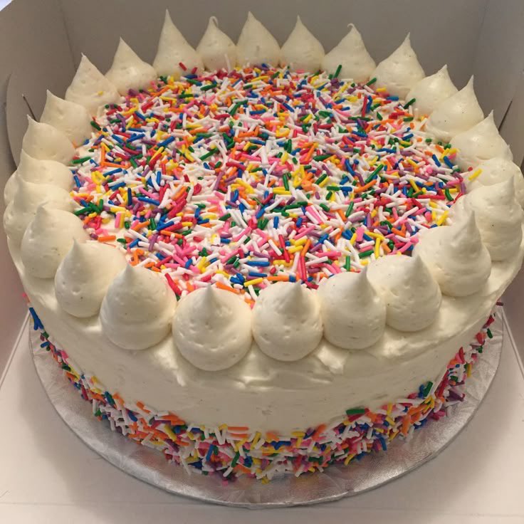 Happy happy birthday to @abubblymantis! I hope you have a fantastic day filled with tons of laughter, hugs, and love. 🎉🎈🎂