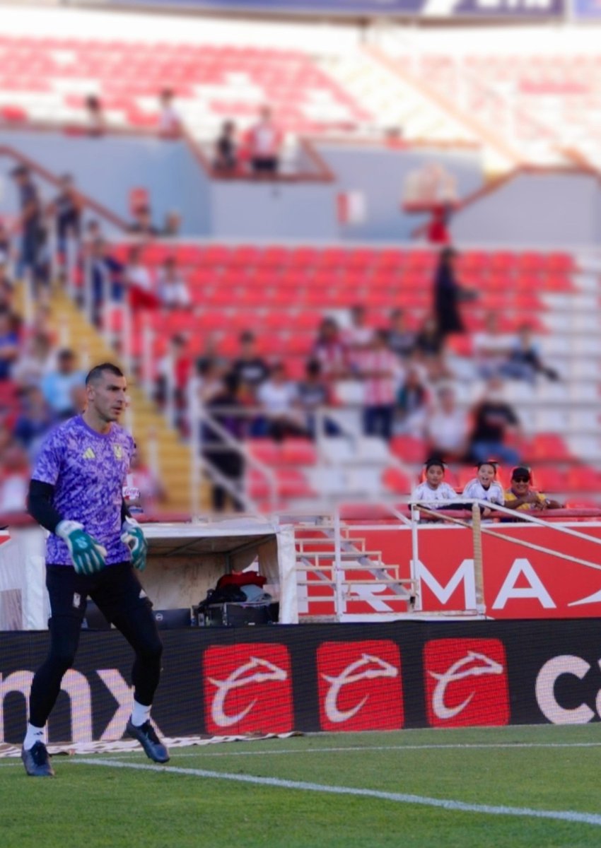 PatonGuzman's tweet image. Chicos, ojalá nos volvamos a encontrar para poder regalarles los guantes. Algunos insensibles nos negaron la posibilidad... perdieron el corazón a la vuelta de la esquina... 
Nos volveremos a ver amiguitos.
Salute Graciosos y Valientes 🤗 Gracias por el cariño