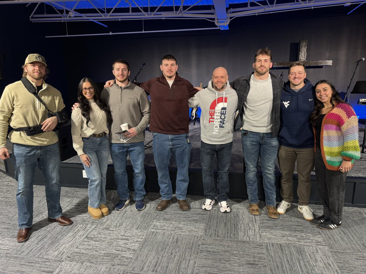 Really believe Revival is coming and God is using the sports arena as an outlet for His glory.  Praying the good Lord uses this team and staff to do His good works‼️🙏🏈

Ephesians 2:10

#HardEdge