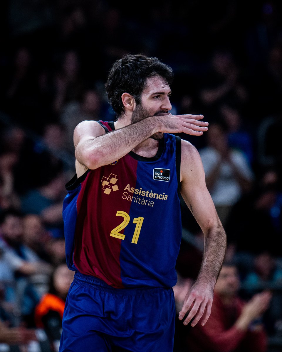 alexabrines's tweet image. Gran tarda al Palau!
Gran tarda del bàsquet de la base! Felicitats nois! 👏