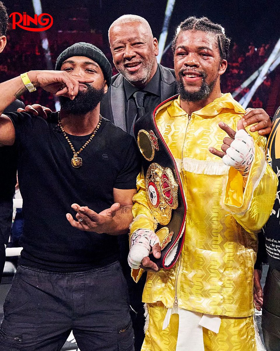 Gary Antuanne Russell joined his brother Gary Russell Jr as the newest pair of siblings to hold world titles in boxing, adding the Russell name to an illustrious list which includes…

🥊 Jermell and Jermall Charlo
🥊 Wladimir and Vitali Klitschko
🥊 Juan Manuel and Rafael