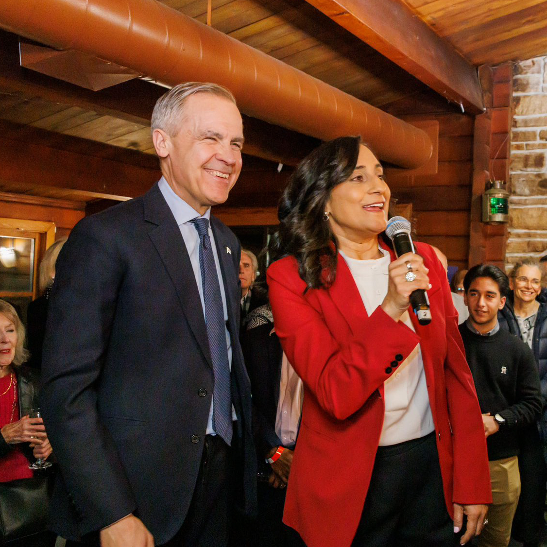 Mark Carney on X: "Oakville showed up for change this weekend. I'm so  grateful to everyone who's been coming out to show their support. People  are optimistic about the future of our