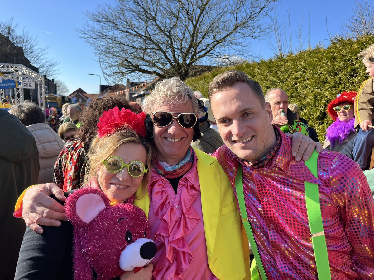 Prachtige optocht weer innBoeskoolstad