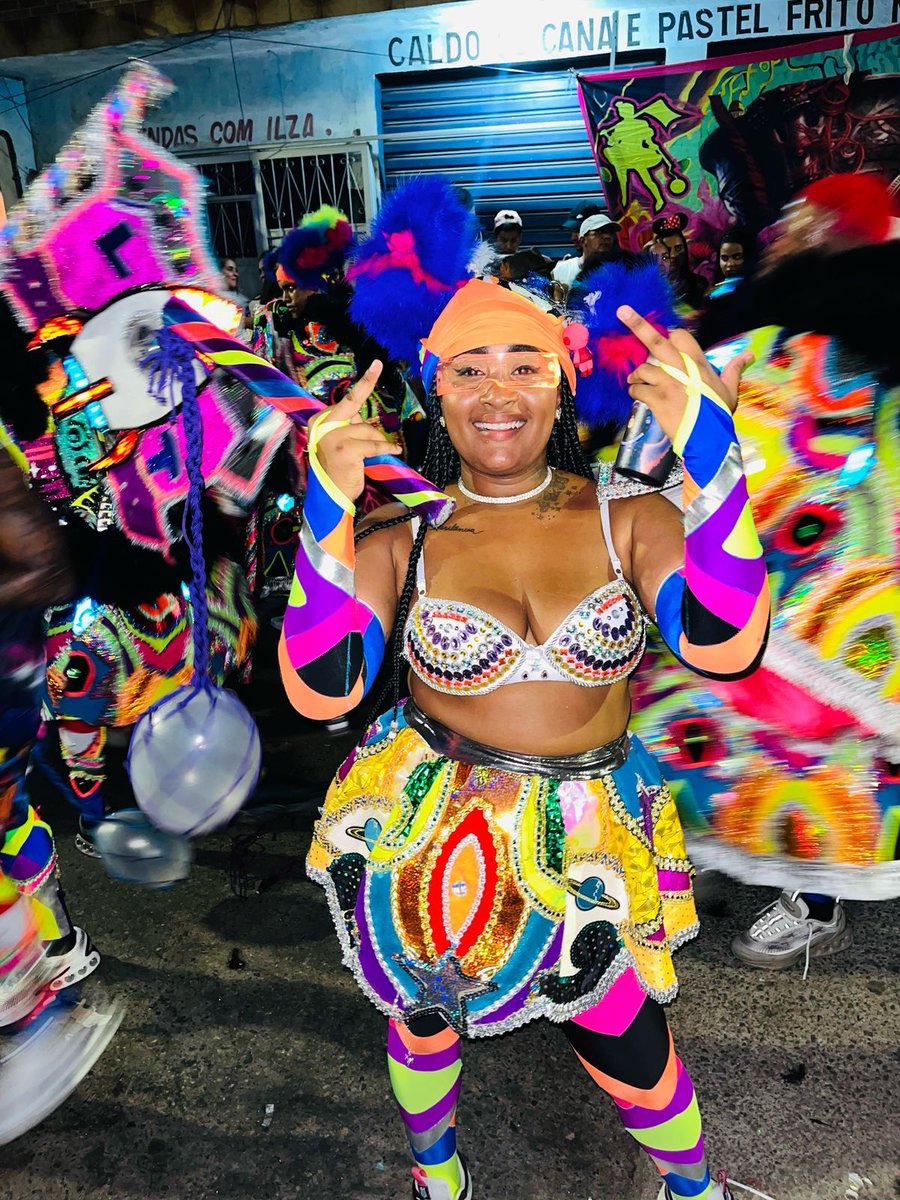 Chrislaine_3's tweet photo. 00 🥳🎭 https://t.co/vcnA8JweGt