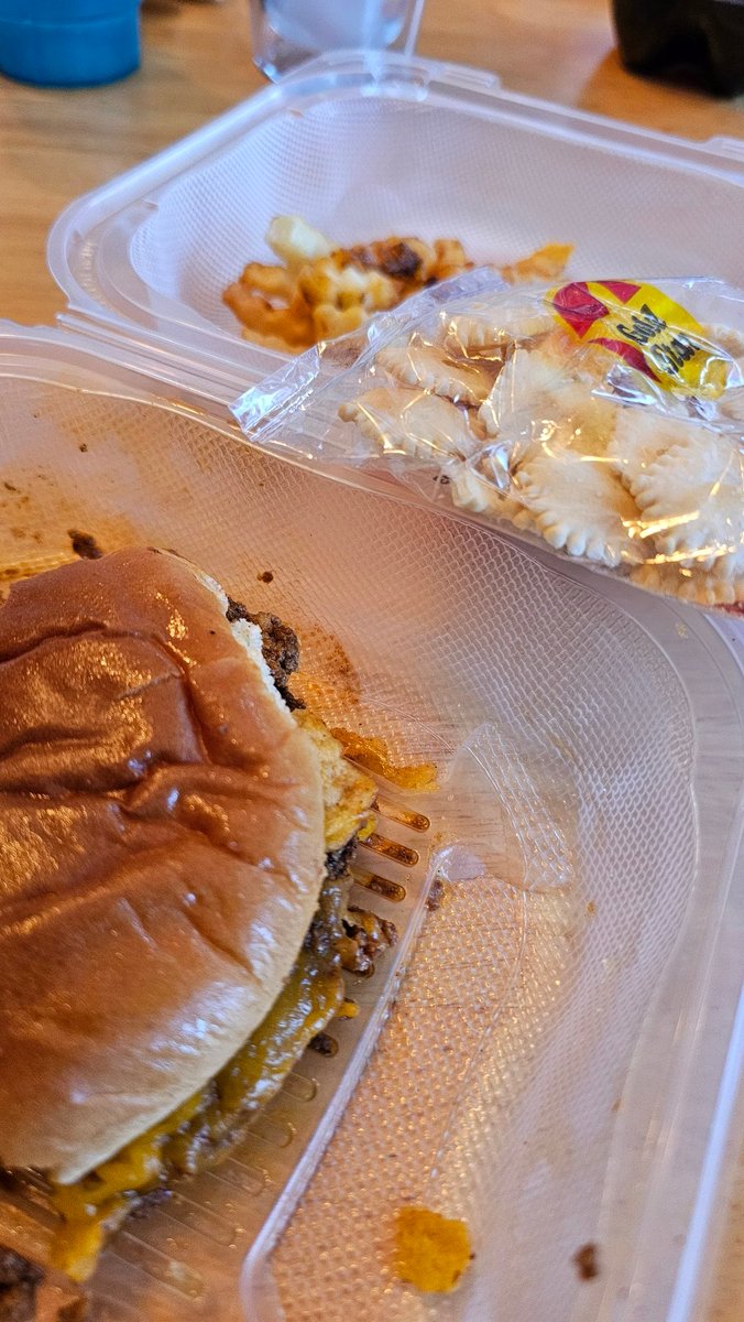 daileyryan98's tweet image. Snagged Goldstar on the last day of chili week.
#GoldStarChiliContest  #CincinnatiChiliWeek.