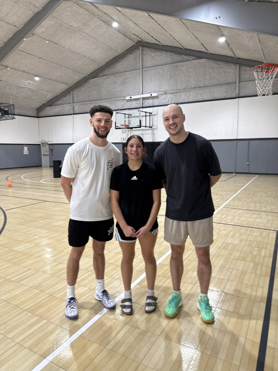 Julie Benavidez (@julieb2029) on Twitter photo Thanks Coach Hennen and Coach Potts for a great weekend of work.
<a href="/mikemillsnc/">Mike Mills WBB College Recruiting</a> <a href="/Hennen_Workouts/">Shane Hennen</a> <a href="/Jpotts2323/">Jordan Potts</a> Thanks Coach Hennen and Coach Potts for a great weekend of work.
<a href="/mikemillsnc/">Mike Mills WBB College Recruiting</a> <a href="/Hennen_Workouts/">Shane Hennen</a> <a href="/Jpotts2323/">Jordan Potts</a>