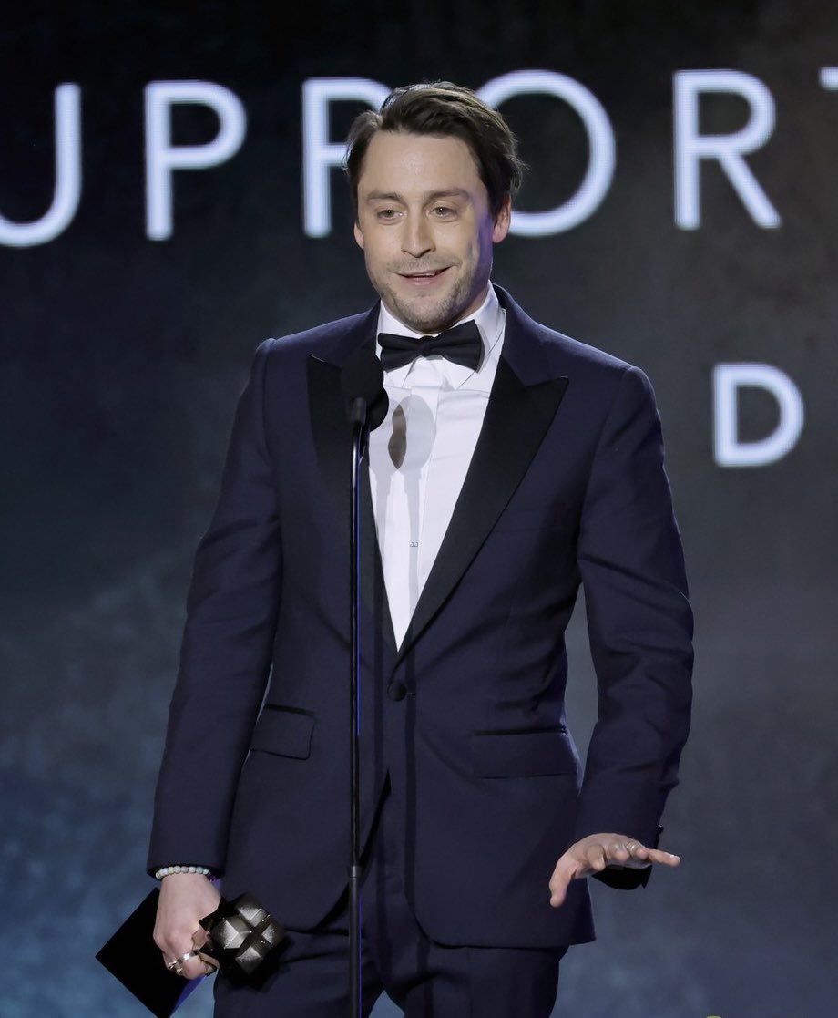 CriticsChoice's tweet photo. Congratulations to Critics Choice Awards BEST SUPPORTING ACTOR winner Kieran Culkin on his #Oscars win! 

#KieranCulkin #BestSupportingActor #ARealPain #Oscars2025 #CriticsChoice #CriticsChoiceAwards https://t.co/fVBzI1qvrm