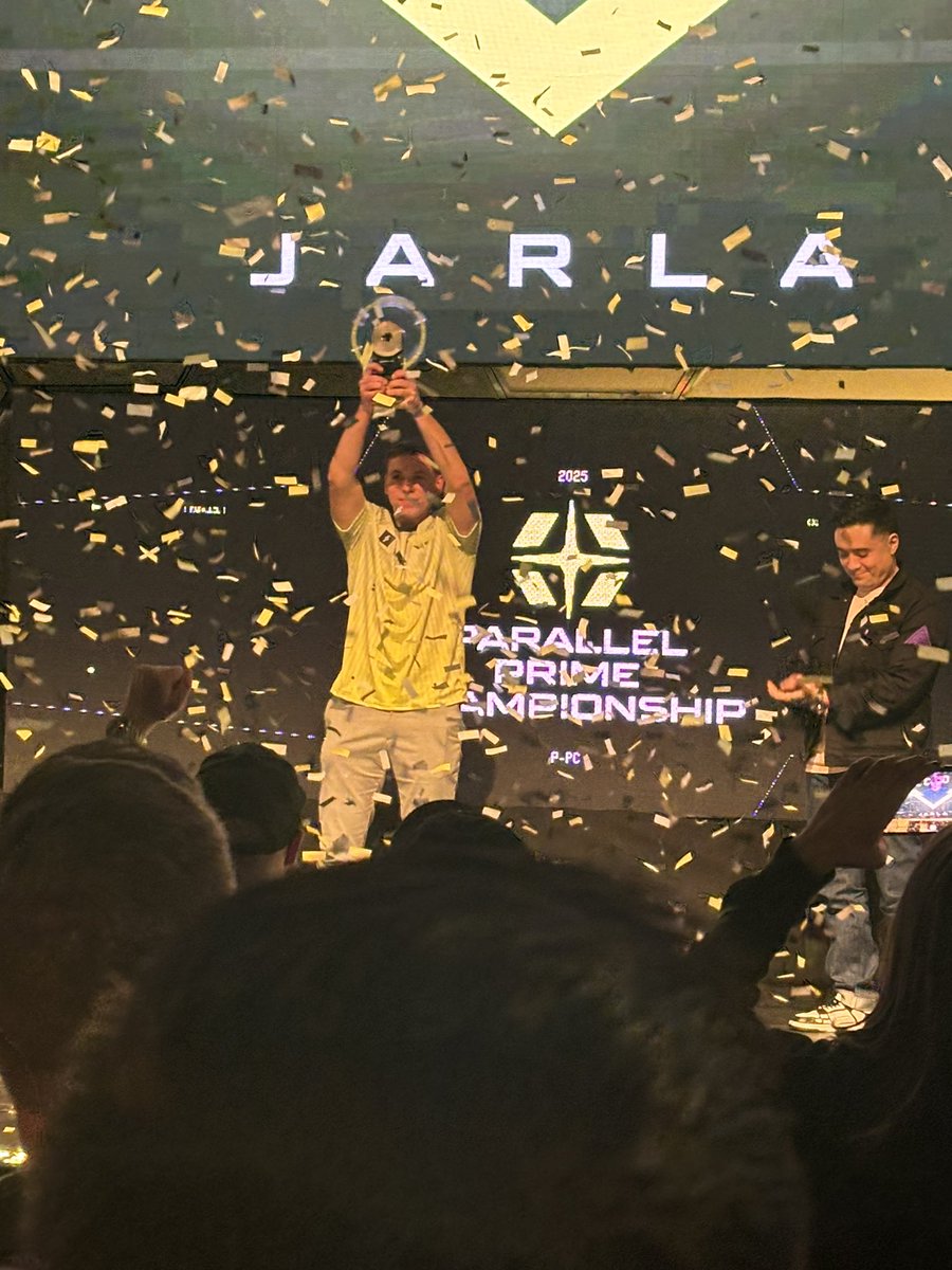 Vamos!!!
Big congrats to <a href="/JarlaHS/">Jaromír Vyskočil</a> for becoming the first <a href="/ParallelTCG/">Parallel</a> World Champion!!!