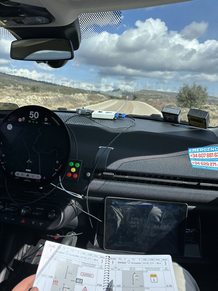 Terminado el ecorallye de Castellón! Gracias a <a href="/circutor/">CIRCUTOR</a> y a <a href="/PereSoriaAlcaza/">Peter Solar</a> por contar conmigo en esta experiencia. Nuestro MINI de <a href="/MotorMunich/">Motor Munich BMW</a> nos ha sorprendido en cada etapa por su buen manejo en curva. Un coche de 10 sin duda