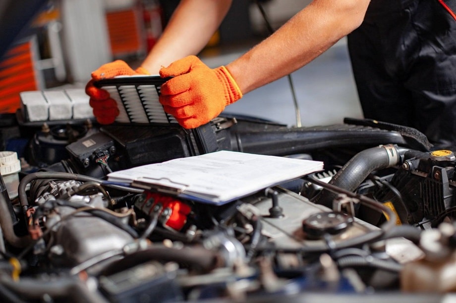 CupraService's tweet photo. 🌟🚗 Did you know that replacing your air filter can improve your car's performance? Don’t overlook this important component! Schedule a service and let your engine breathe easier. #AutoTips #AirFilter https://t.co/1WzqHr5udR