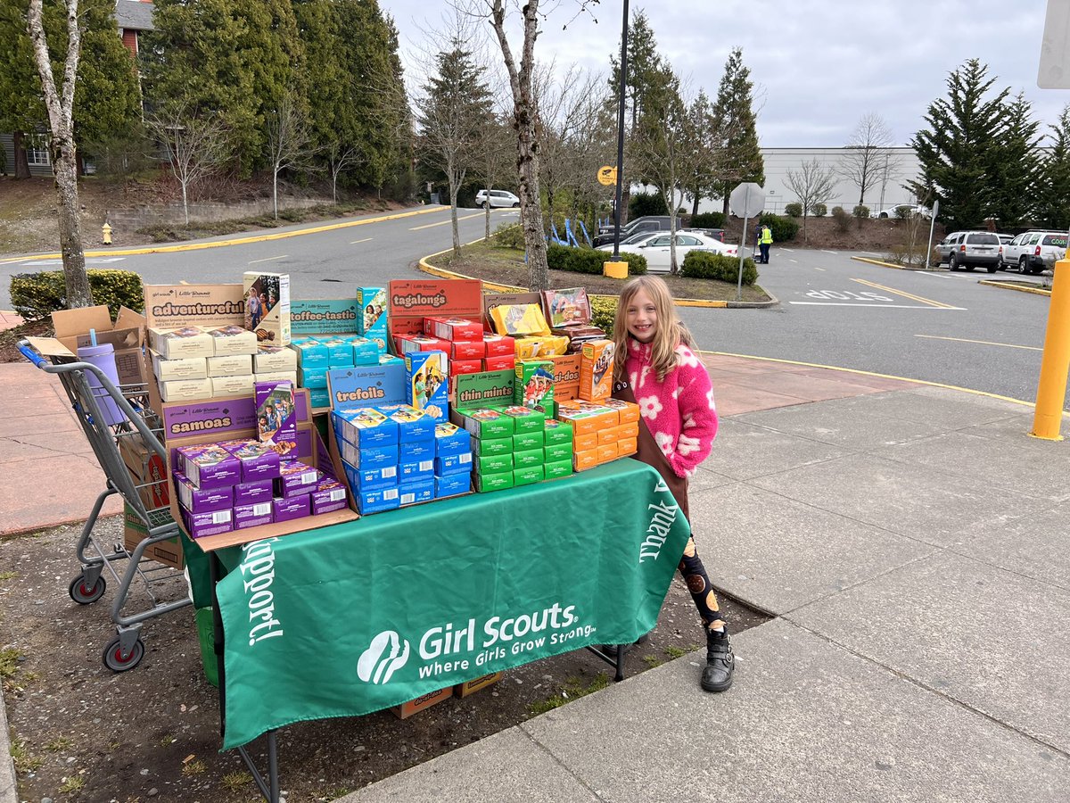 Walmart 314th in Federal way!!! We’re at 928 of 1600 boxes sold!!!! Help sell us out!!!