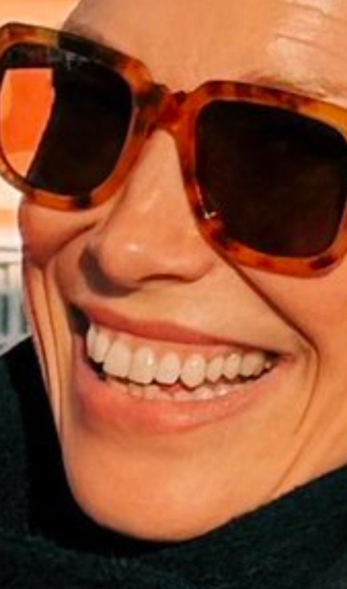 Her nose, her chin, her smile?? The most adorable 🥹