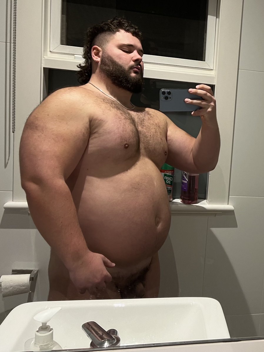 Show me some bellies in the comments