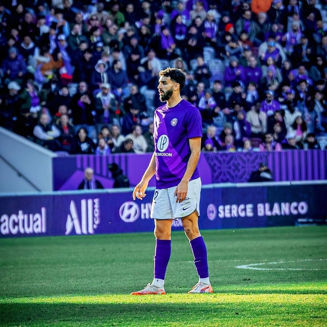 Rafik Messali (21 ans) est suivi par le staff de l'équipe d'Algérie. Le Toulousain, piston ou latéral droit, est un profil apprécié. A Guingamp, Sohaib Nair (22 ans),  défenseur central, intéresse aussi. Ces 2 joueurs pourraient avoir leur chance à terme.