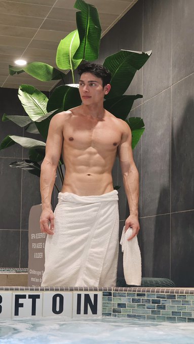 Watch Sebastian Green's leaked NSFW photo on TwXstars