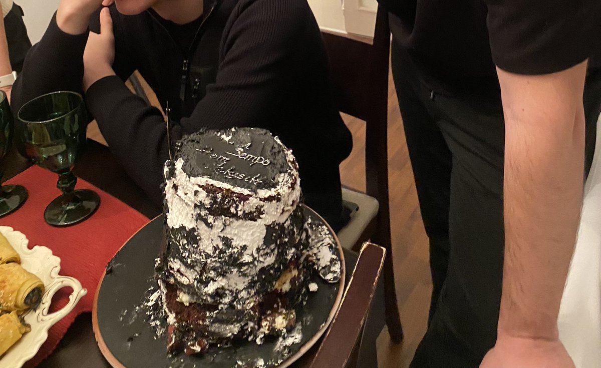 Pastayı xray e sormamak lazımmış devrilebilirmiş 🥲 #iyikidoğmuşbiri