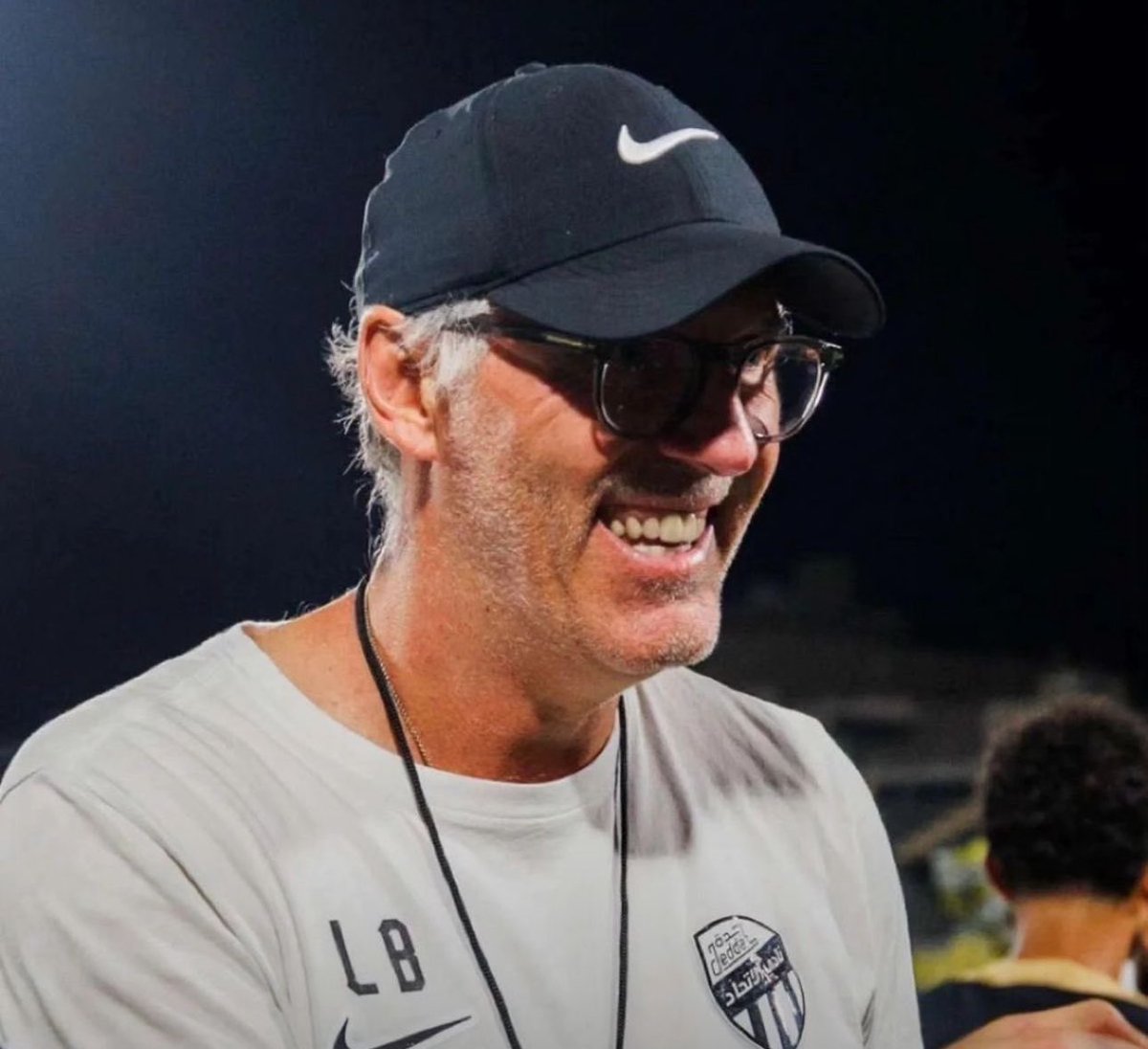 لكل داء دواء يستطاب به ..
الا حماقة لوران بلان أعيت من يداويها 🤷🏻‍♂️

#الاتحاد