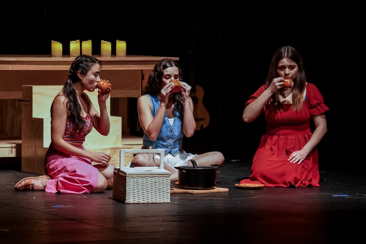 Teatro UNAM tweet media