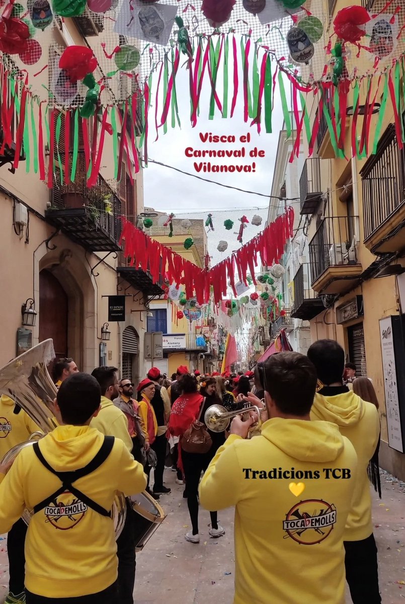 Tocabemolls (@tocabemolls) on Twitter photo Quan es dóna tot, es dóna tot!
Que grans els <a href="/bordegassos/">Bordegassos de Vilanova</a>
Ja en van 15! 🎺🍬🎺🍬🎺 Quan es dóna tot, es dóna tot!
Que grans els <a href="/bordegassos/">Bordegassos de Vilanova</a>
Ja en van 15! 🎺🍬🎺🍬🎺