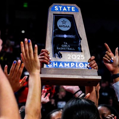 HooverLadyBucs's tweet image. We thought it was time to make some updates! 😉🧡🖤🥳 #NewProfilePic #NewHeader #NewProfile