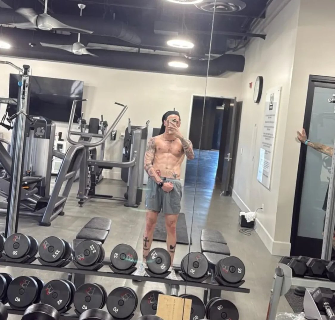 Peso Pluma 🥷🕸️🕷️ (@elpesopluma) on Twitter photo 