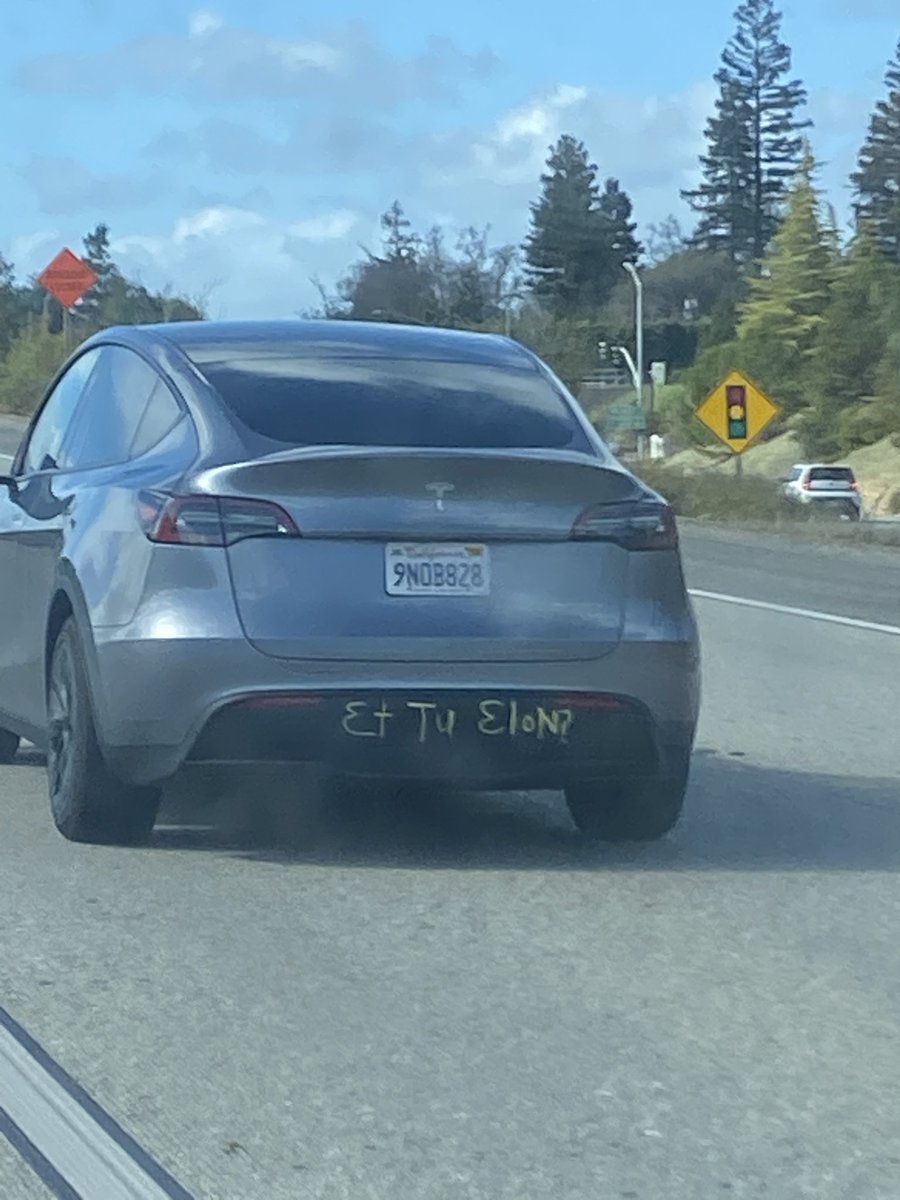 crisscross tweet media