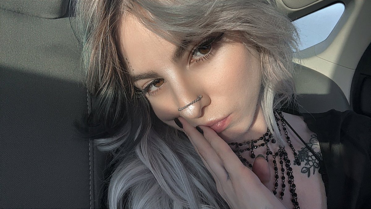 SpookyHippy's tweet photo. sun kissed https://t.co/0JKRb7wtA4