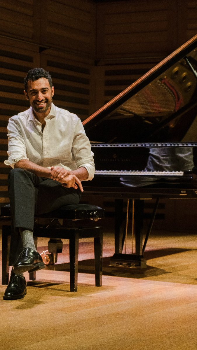 cyrillibrahim's tweet image. Just me, the piano, and whatever notes feel right lately. #PracticeMakesProgress