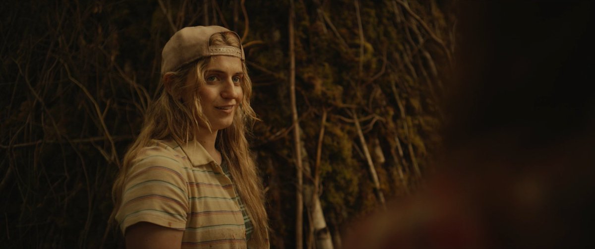 ggardengirl's tweet photo. saying this about a girl who blushes and smiles like this when shauna asks her if she has a personality is crazy work ngl https://t.co/Mq8CG1jCLB