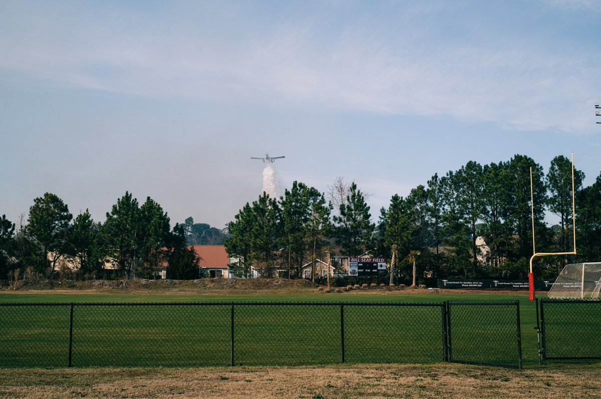 ChrisHerath's tweet photo. Carolina Forest wildfire through Saturday. Incredible work by Horry County Fire Rescue and all surrounding departments! #MyrtleBeach https://t.co/LXiFNhUrA0