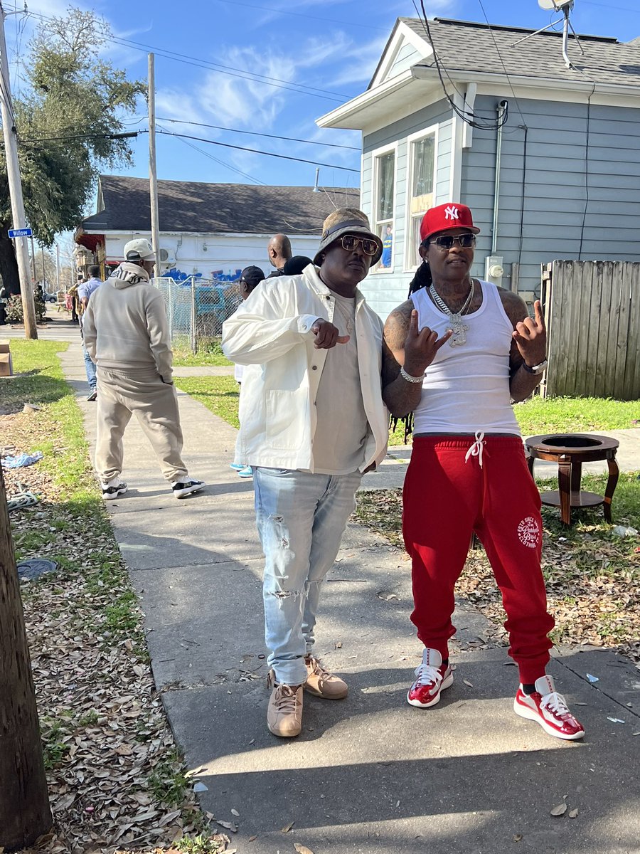 @new_bghollyhood Album (Freedom of Speech) drops this month and guess what?!He saved me a spot on there 🎵 🔥💨🔥💨🍾. Love you brudda 🏆  Louisiana it’s ⬆️