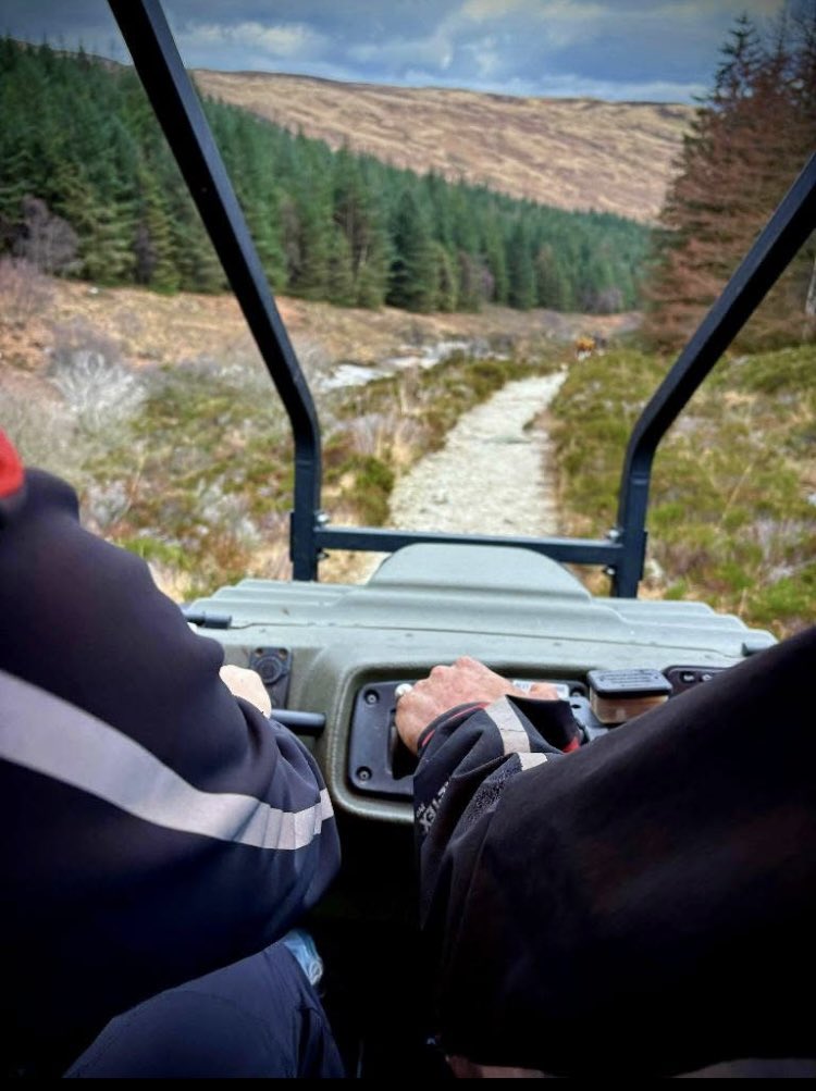 arranMRT's tweet image. Search techniques training, with scenarios in forest and open ground across North Glen Sannox. Also an opportunity to explore our drone’s capabilities.
justgiving.com/amrt
#Volunteers #ScottishMR #Arran #IsleofArran #VolunteeringToSaveLives #StJohnScotland #policescotland
