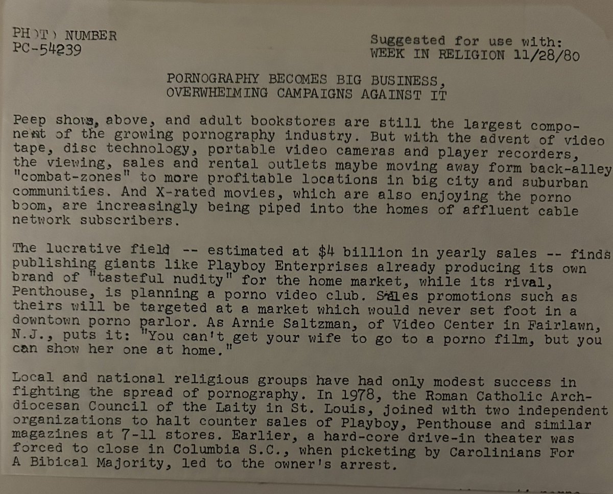 FunCityEdition's tweet image. From our friend Derek, comes this vintage press photo of the Fun City Theatre that ran with a syndicated 1980 news story about the growing “big business”  of porn and the fight against it. #FunCity #FunCityTheatre #FunCityEditions #WelcometoFunCity