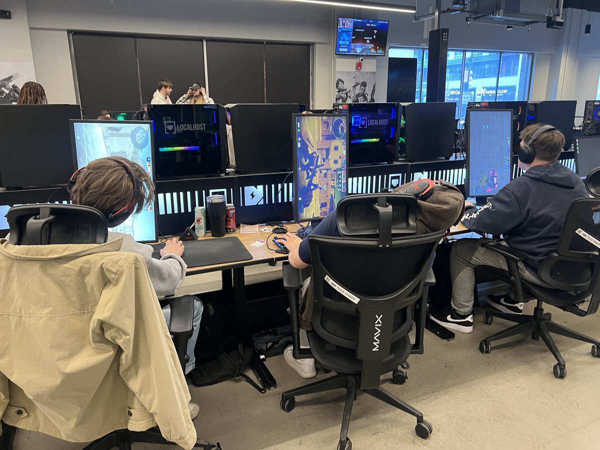 fragadelphia's tweet image. OH COME ON