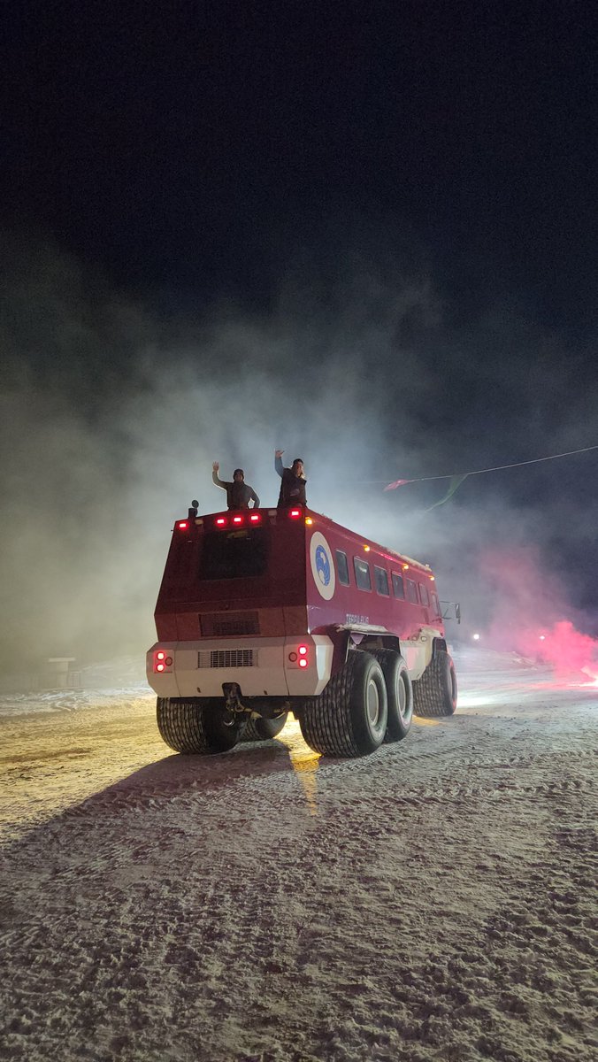 antarctica.gov.au (@ausantarctic) on Twitter photo Flares and flags ensured a fitting farewell for Casey’s summer expeditioners, departing for Wilkins Aerodrome and their <a href="/AusAirForce/">Royal Australian Air Force</a> C-17 flight yesterday. A final flight later this week will leave winterers holding the fort for the next 8 months.
📷K See Kee Flares and flags ensured a fitting farewell for Casey’s summer expeditioners, departing for Wilkins Aerodrome and their <a href="/AusAirForce/">Royal Australian Air Force</a> C-17 flight yesterday. A final flight later this week will leave winterers holding the fort for the next 8 months.
📷K See Kee