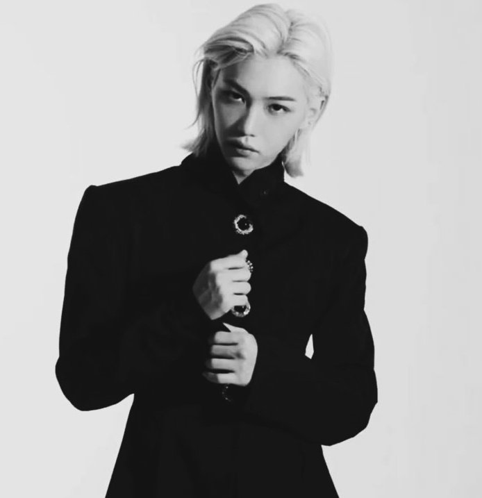 Divalvy's tweet photo. 𝑀𝑖𝑛𝑖 𝐴𝑢 𝐻𝑦𝑢𝑛𝑙𝑖𝑥 ~ "𝑆𝑒𝑐𝑟𝑒𝑡𝑜𝑠 𝑦 𝐹𝑒𝑟𝑜𝑚𝑜𝑛𝑎𝑠"⋆.ೃ࿔*
Fél!x había oído historias sobre omegas que sincronizaban sus celos si pasaban mucho tiempo juntos, pero siempre había pensado que era un mito. #Hyunlix https://t.co/f2xkcazT0d