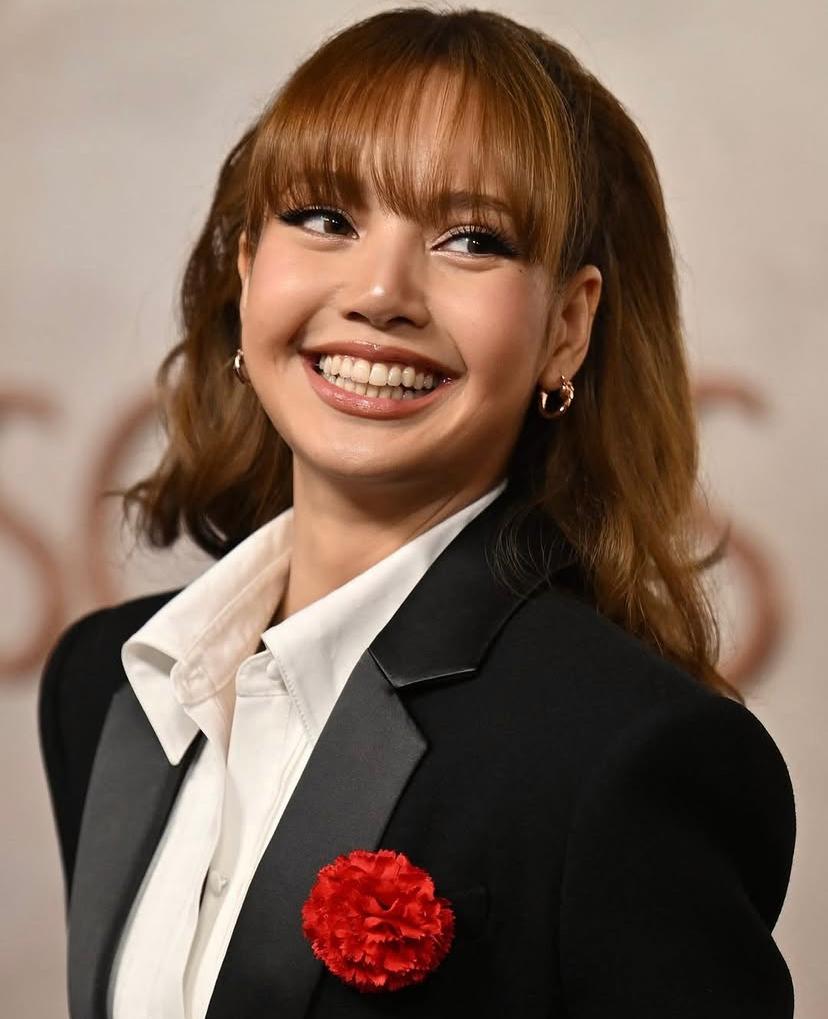 LISA en la alfombra roja de los Oscars, HERMOSA 😍💛

#LISAatTheOscars2025 #Oscars #Oscars2025 <a href="/wearelloud/">LLOUD</a>