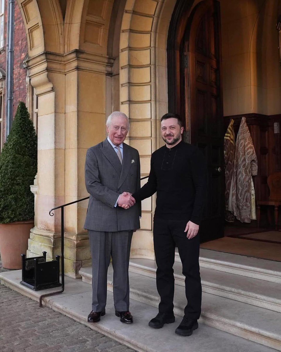 Look at that, <a href="/realDonaldTrump/">Donald J. Trump</a>, Volodymyr Zelenskyy got to meet the King before you did! #SlavaUkraini