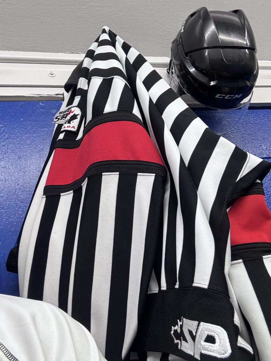 Little evening Sr hockey action posting late due to terrible cell coverage in the barn.   St Brieux at Kinistino  #BootsOnTheGround <a href="/MondayNooner/">Monday Nooner</a>