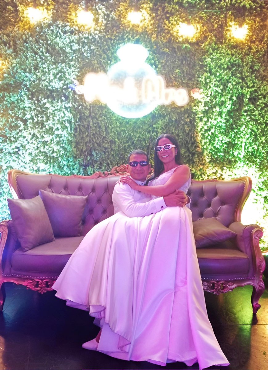 Dolly_Sayes's tweet photo. Que elegancia la de Francia! 
😌🥰 Mr 💍Mrs 💚✨ https://t.co/SBCjmsRKBV