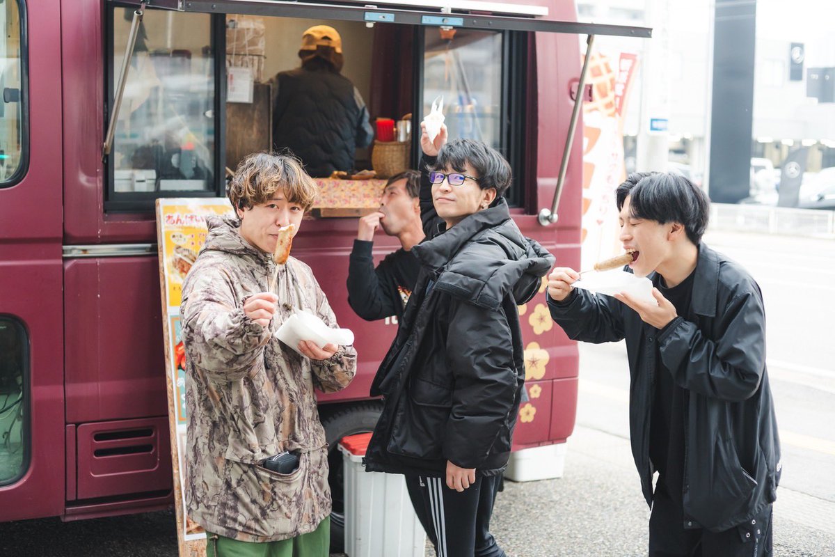 チェックメイトラストありがとございました、
このイベントのたびに若手が育ってるって思ってうし若い子が構ってくれて嬉しいっス、
いろんな思いがありますが、ホロトニアありがとございました！

UNBYのジューシーフランクも各所イベントで食べれるので食べに来てね！
うマーニー！！