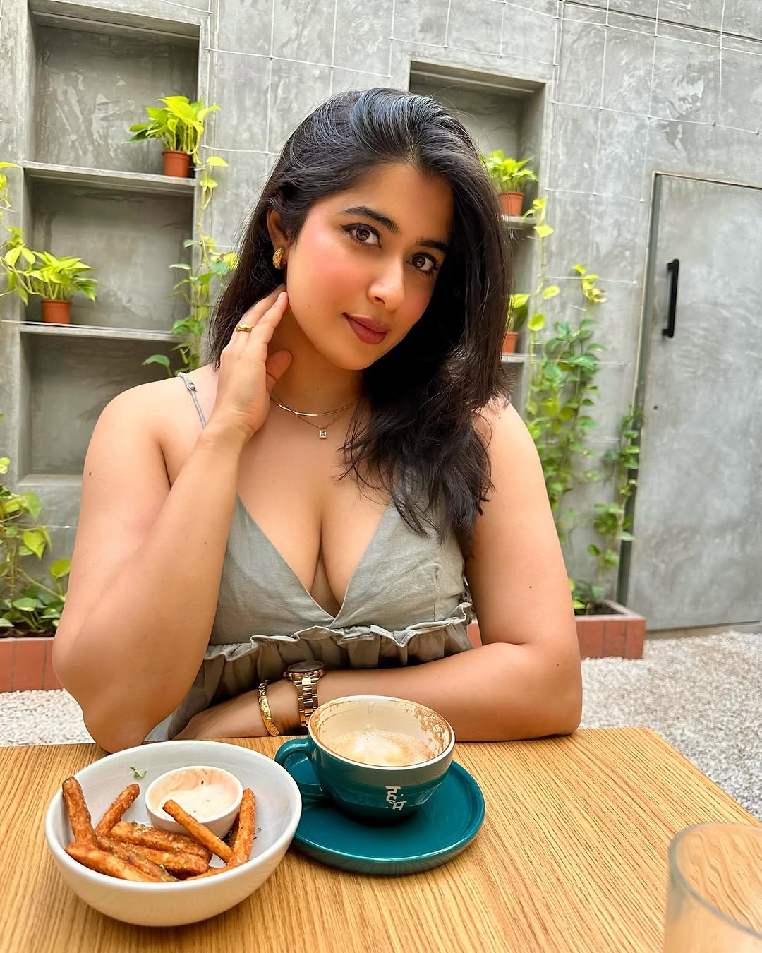 GlF2fStWsAAibdP?format=jpg&name=large