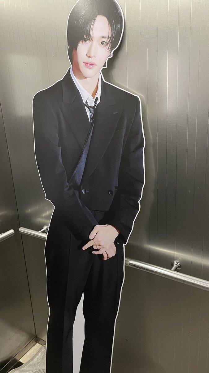 라이즈 원빈 생카후기🤍 
럭드 1등당첨되서 원빈업고튀어 해버림